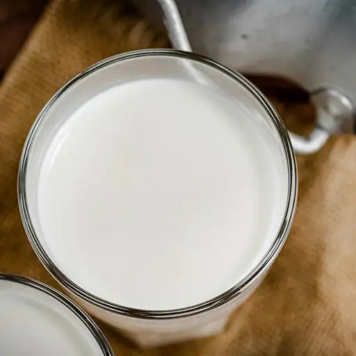 Raw cow milk